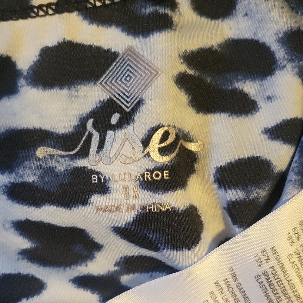 LuLaRoe Black & White Leopard Racerback Sports Bra - Picture 3 of 4